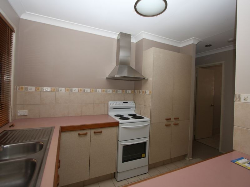 14 Crescent Avenue, Hope Island QLD 4212