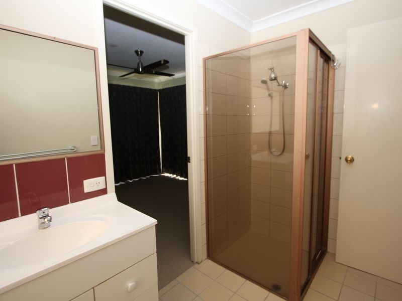 14 Crescent Avenue, Hope Island QLD 4212