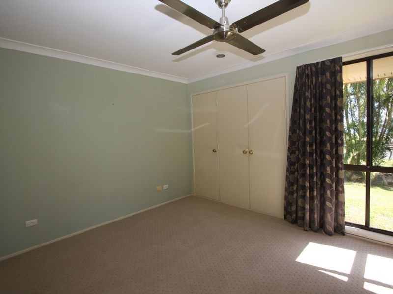 14 Crescent Avenue, Hope Island QLD 4212