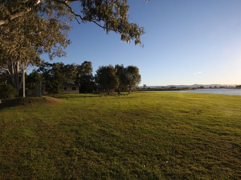 14 Crescent Avenue, Hope Island QLD 4212