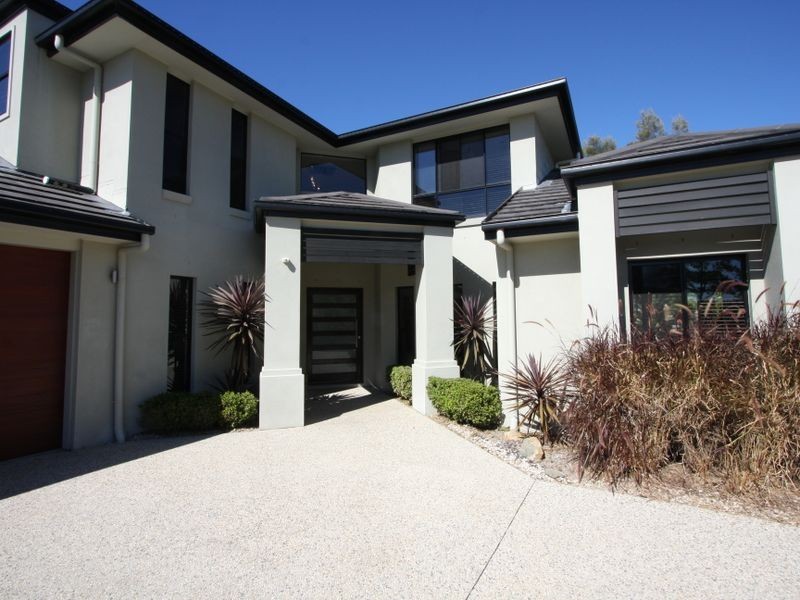 17 River Links Boulevarde, Helensvale QLD 4212