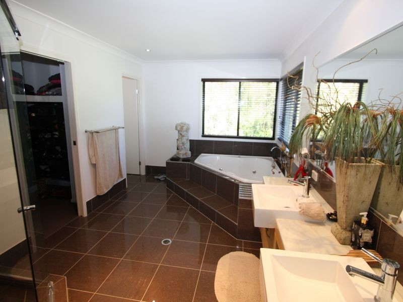 17 River Links Boulevarde, Helensvale QLD 4212