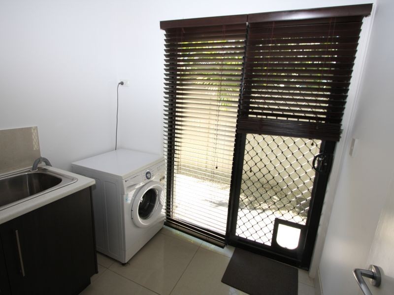 17 River Links Boulevarde, Helensvale QLD 4212