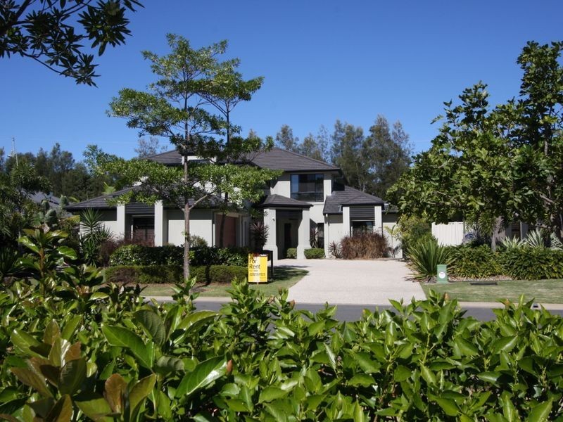 17 River Links Boulevarde, Helensvale QLD 4212