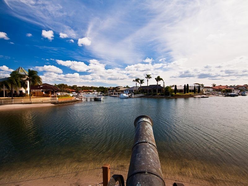 352 Bayview Street, Hollywell QLD 4216