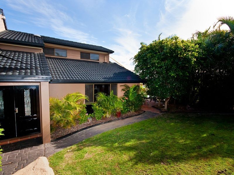 352 Bayview Street, Hollywell QLD 4216