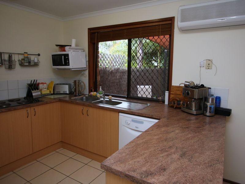 1/102 Kangaroo Avenue, Coombabah QLD 4216