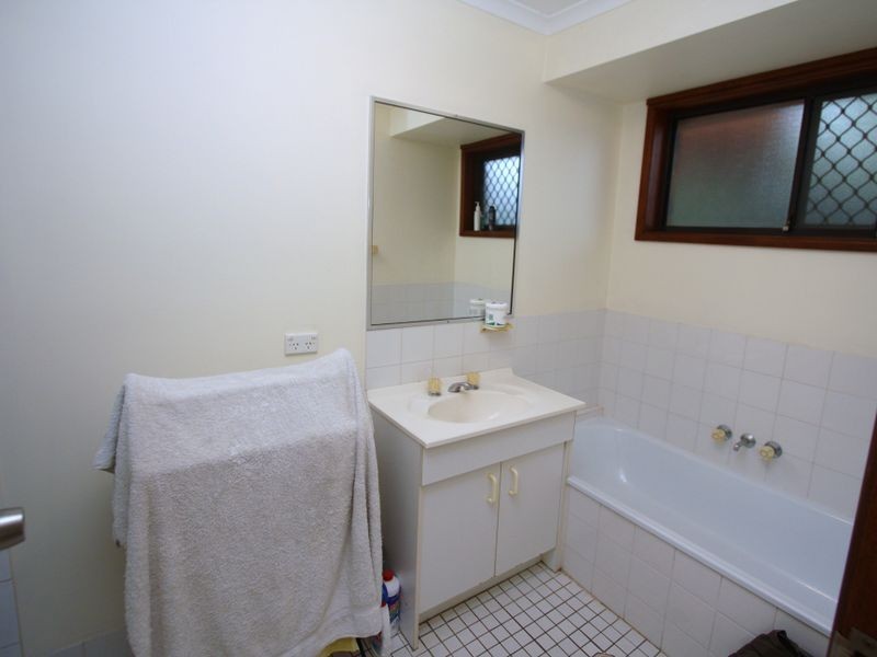 1/102 Kangaroo Avenue, Coombabah QLD 4216