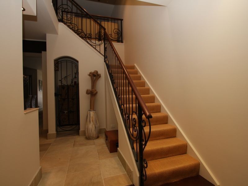 1/9 Huon, Runaway Bay QLD 4216