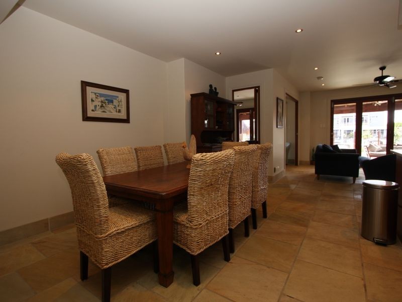 1/9 Huon, Runaway Bay QLD 4216