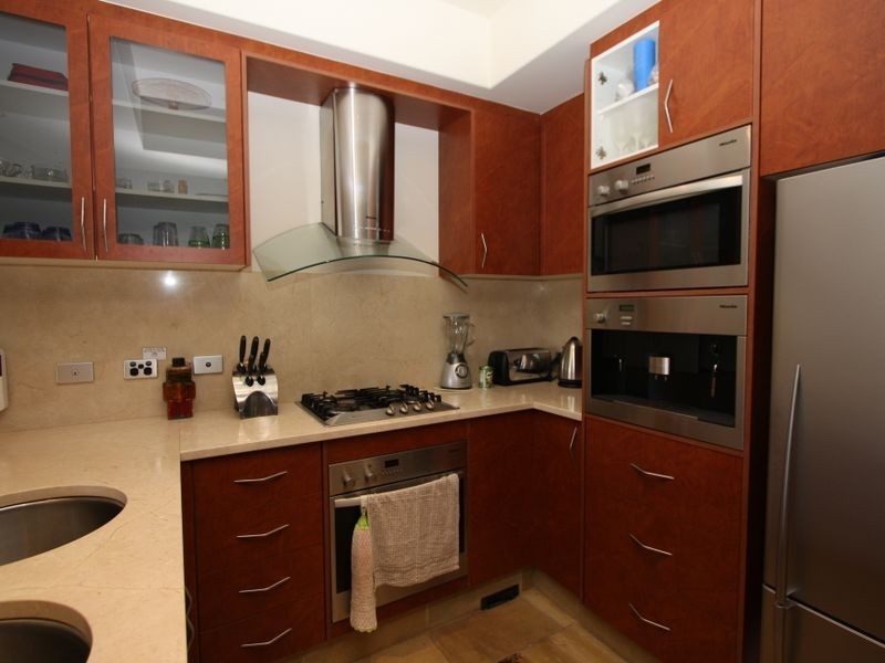 1/9 Huon, Runaway Bay QLD 4216