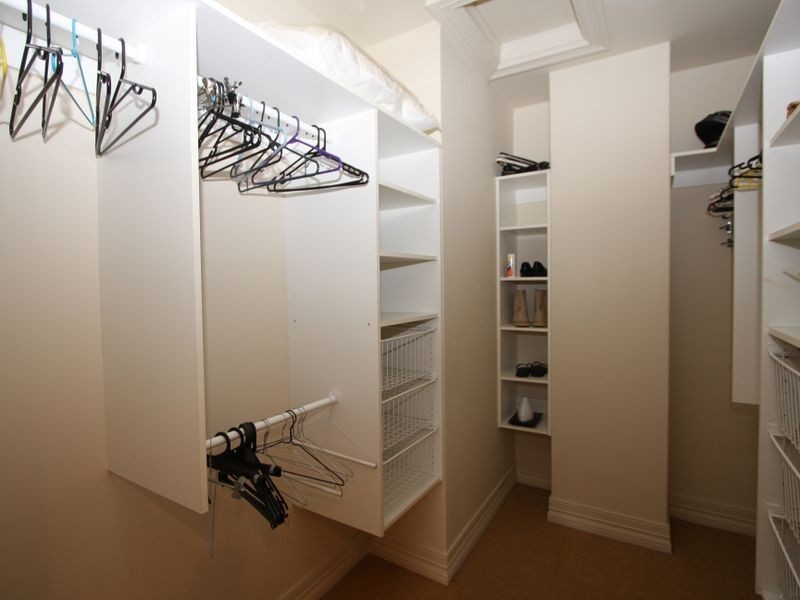 1/9 Huon, Runaway Bay QLD 4216