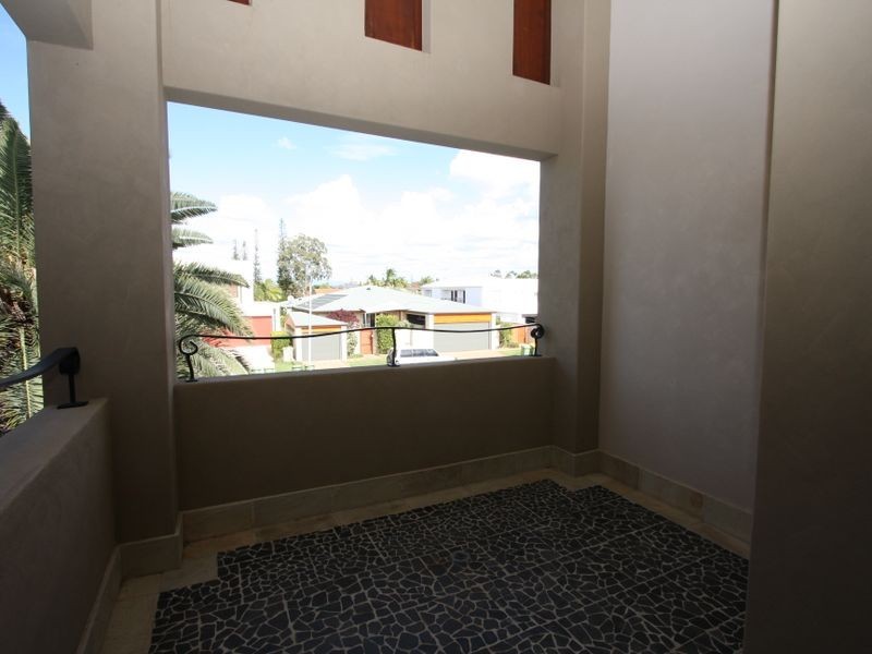 1/9 Huon, Runaway Bay QLD 4216