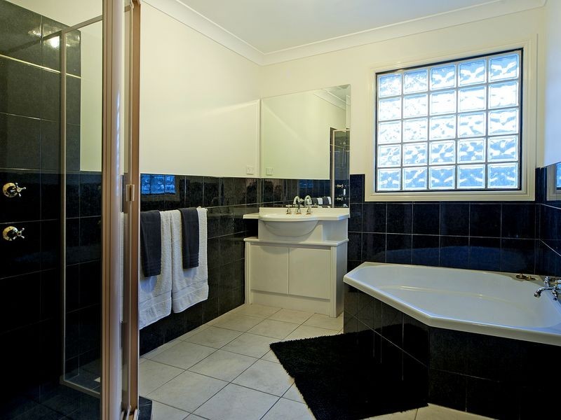 20 Arlene Park Terrace, Helensvale QLD 4212