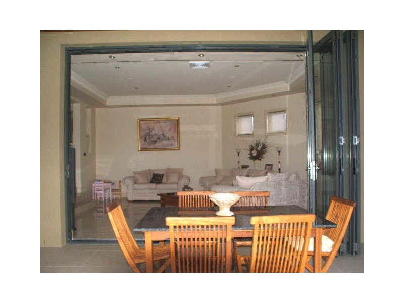 Sovereign Islands QLD 4216