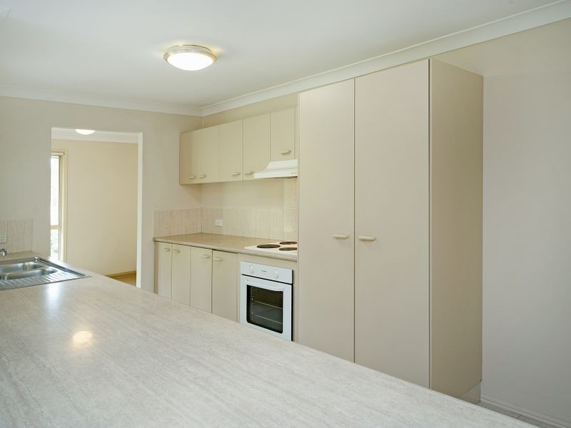 3 Eric Sykes Close, Parkwood QLD 4214