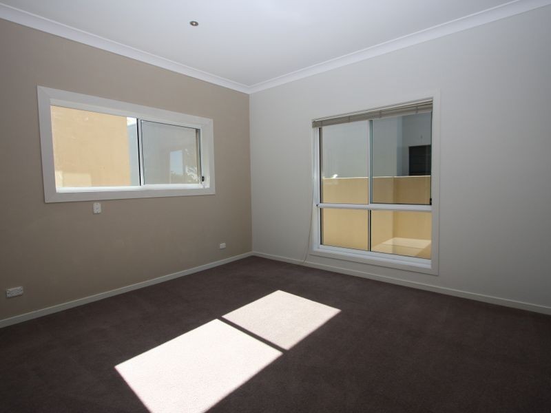 10 Westminster Court, Sovereign Islands QLD 4216