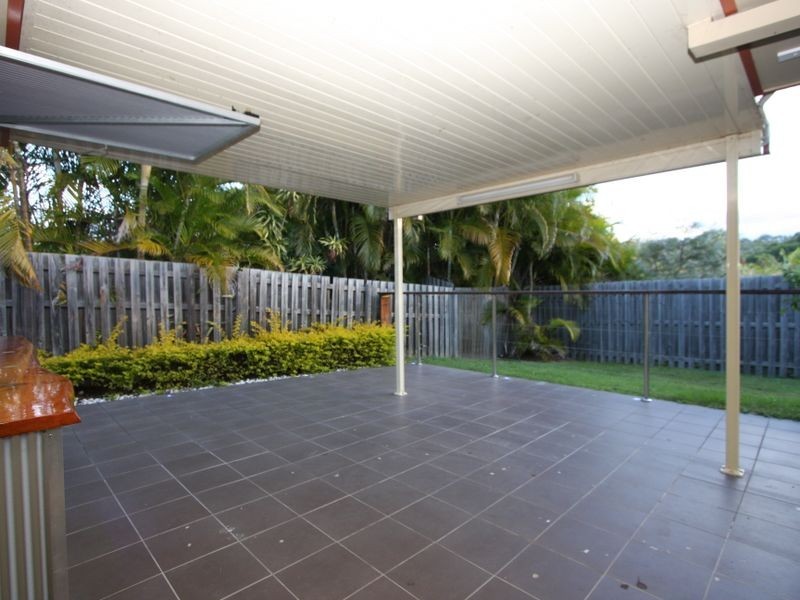 2 Rushworth Court, Arundel QLD 4214