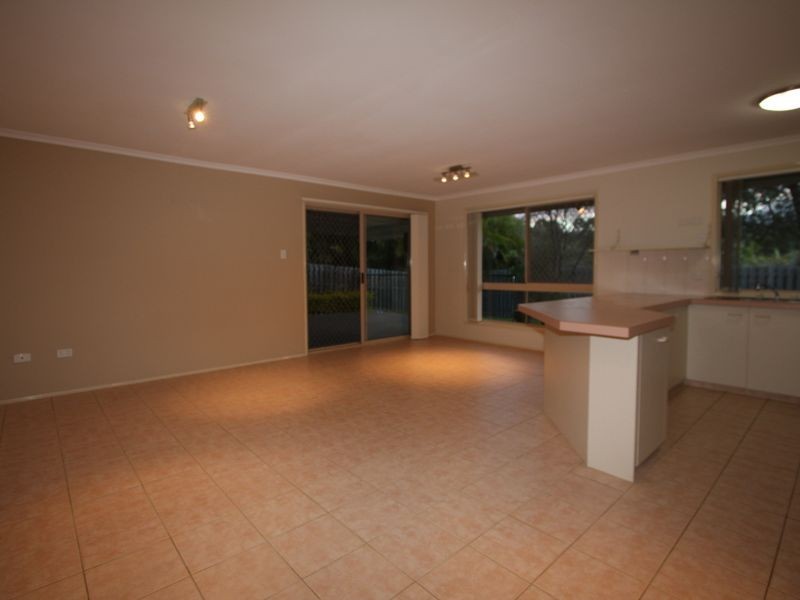 2 Rushworth Court, Arundel QLD 4214
