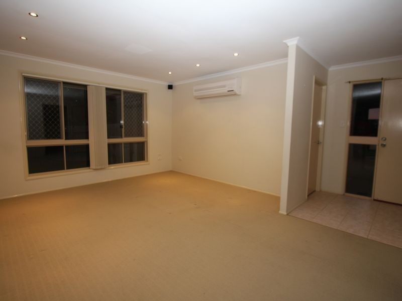 2 Rushworth Court, Arundel QLD 4214