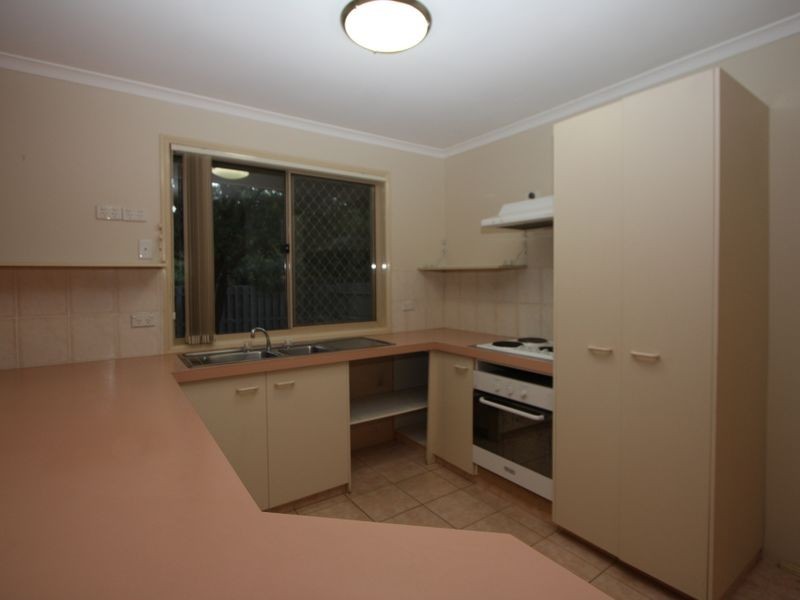 2 Rushworth Court, Arundel QLD 4214