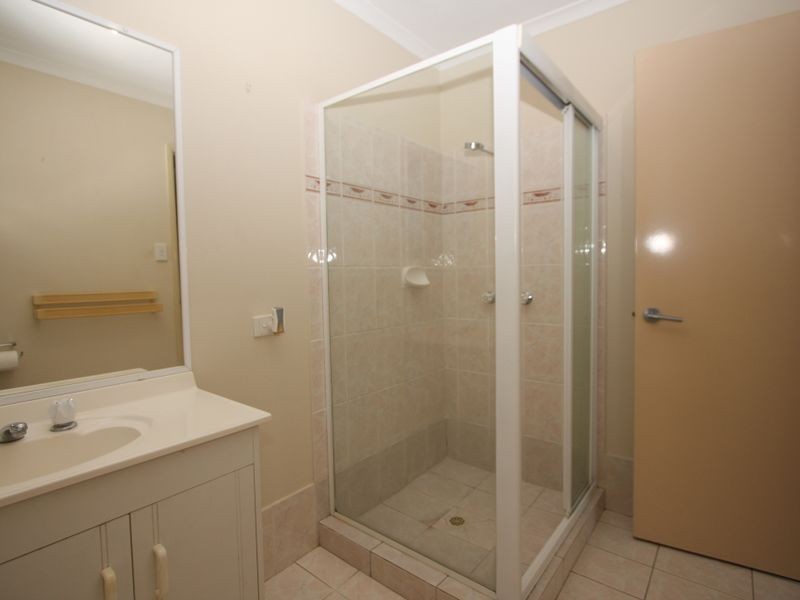 2 Rushworth Court, Arundel QLD 4214