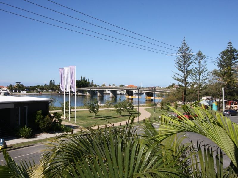 2/146 The Esplanade, Paradise Point QLD 4216
