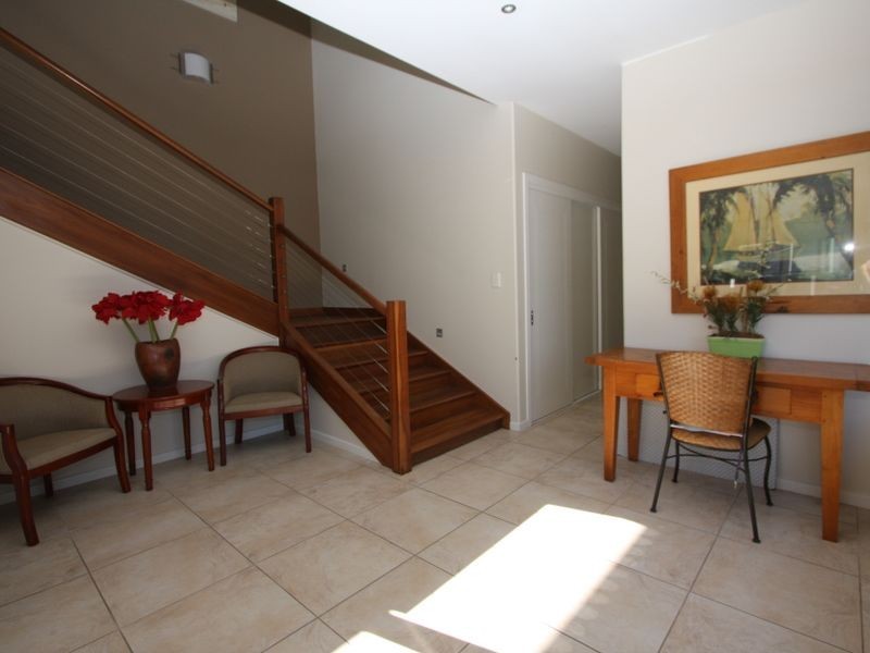 2/146 The Esplanade, Paradise Point QLD 4216