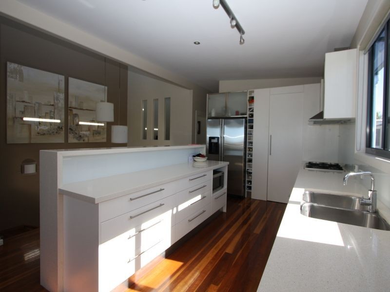 2/146 The Esplanade, Paradise Point QLD 4216