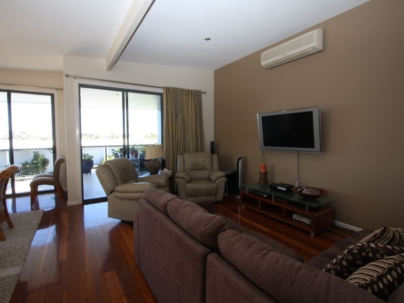 2/146 The Esplanade, Paradise Point QLD 4216