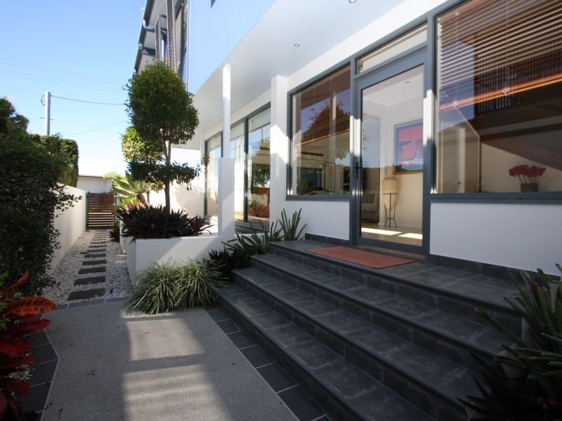 2/146 The Esplanade, Paradise Point QLD 4216