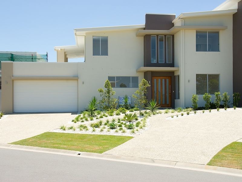 8012A Vista Drive Royal Pines, Benowa QLD 4217