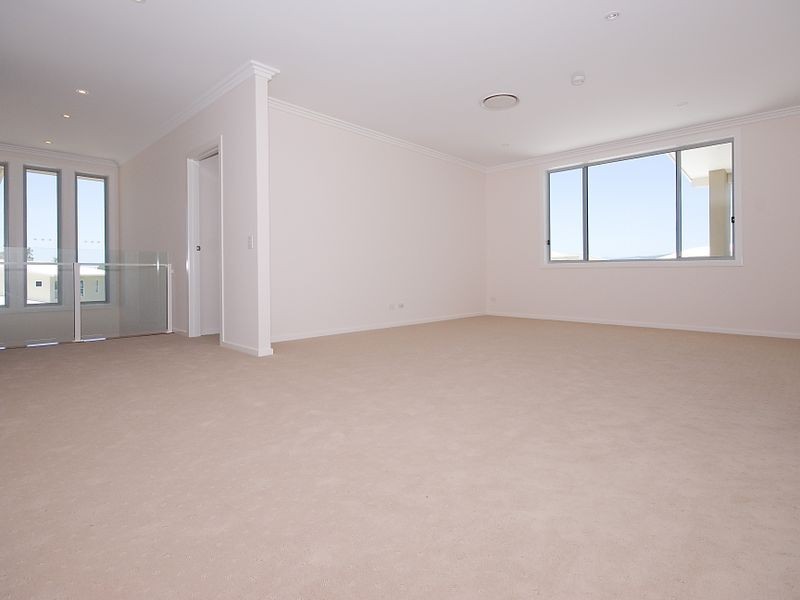 8012A Vista Drive Royal Pines, Benowa QLD 4217