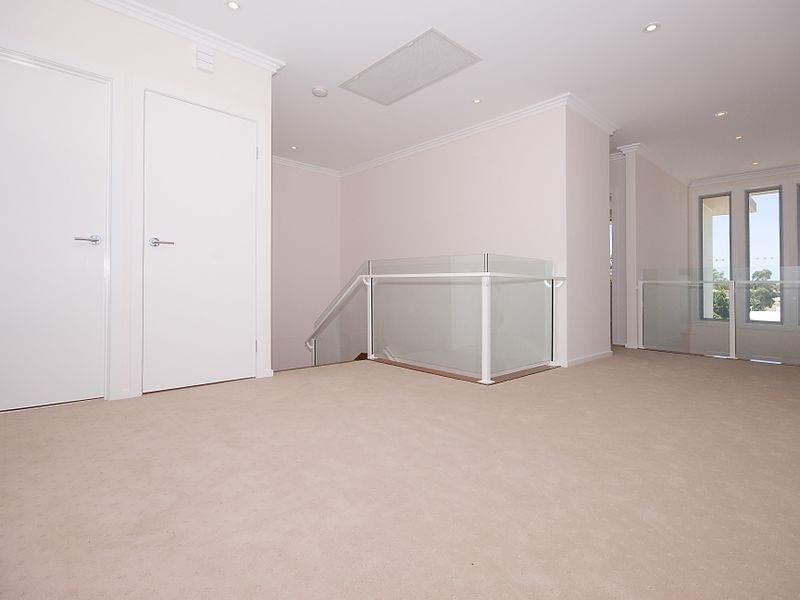 8012A Vista Drive Royal Pines, Benowa QLD 4217