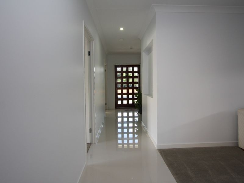 11 Rhodium Drive, Hope Island QLD 4212