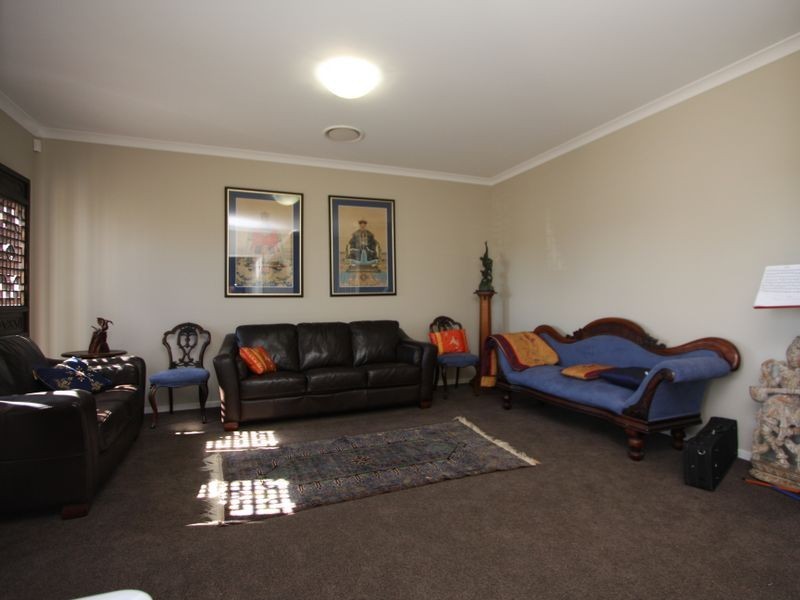39 Harbourvue Court, Helensvale QLD 4212
