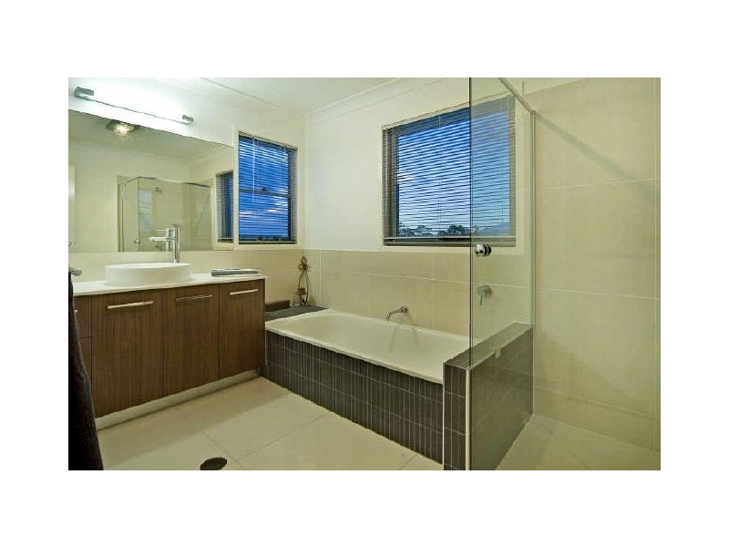 Hope Island QLD 4212