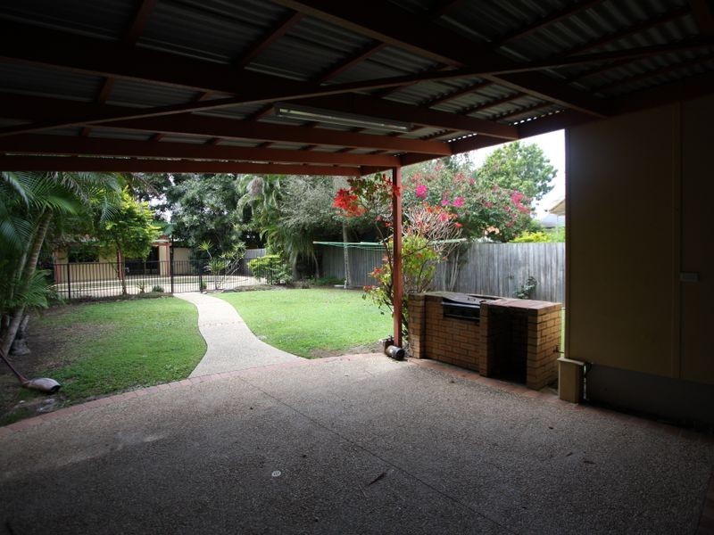 11 Nevenia Street, Labrador QLD 4215