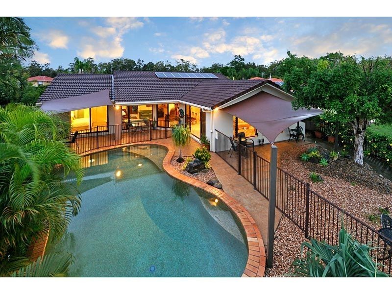 4 Balboa Court, Hollywell QLD 4216