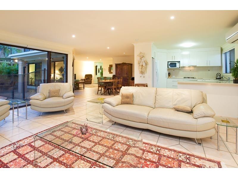 4 Balboa Court, Hollywell QLD 4216