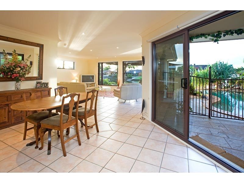 4 Balboa Court, Hollywell QLD 4216