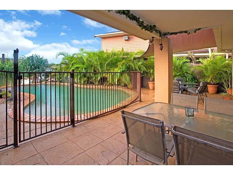 4 Balboa Court, Hollywell QLD 4216