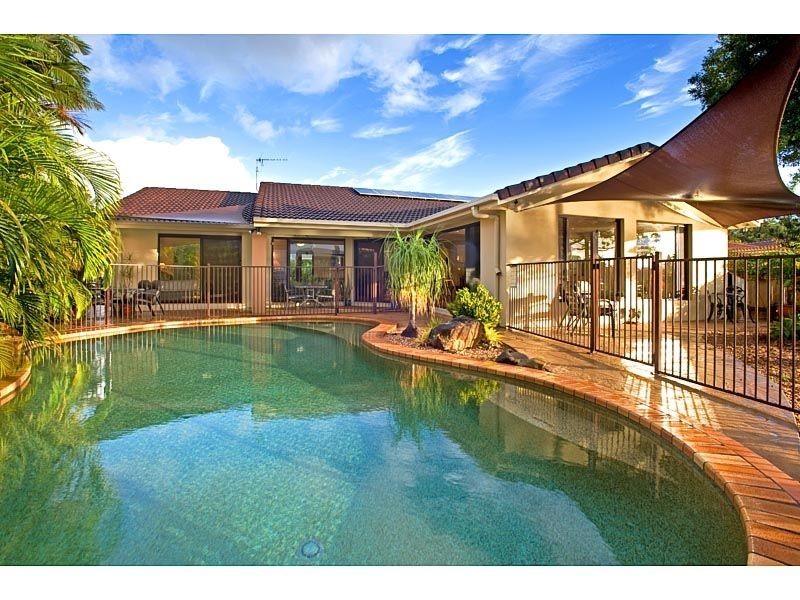 4 Balboa Court, Hollywell QLD 4216