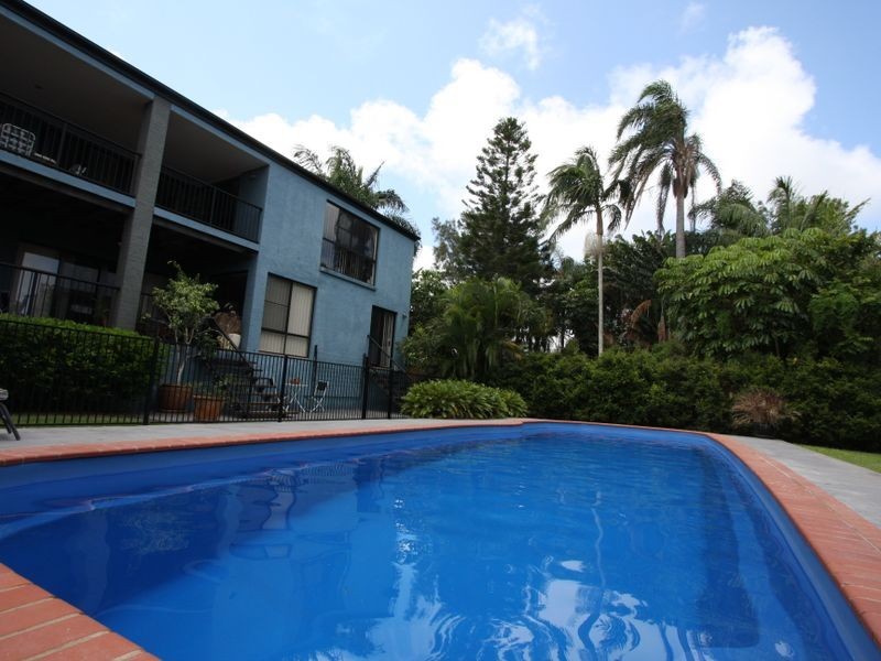 19 Dunnes Avenue, Hope Island QLD 4212