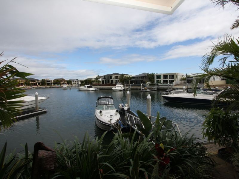 15 King Charles, Sovereign Islands QLD 4216