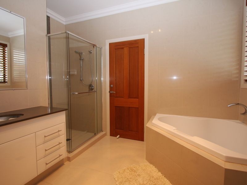 15 King Charles, Sovereign Islands QLD 4216