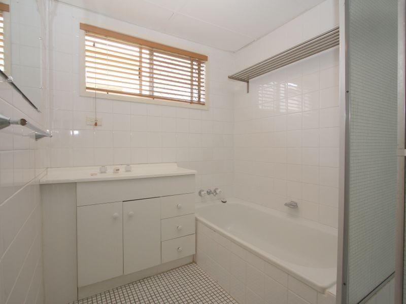 1/8 Nankeen Avenue, Paradise Point QLD 4216