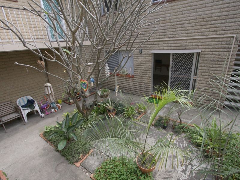 1/8 Nankeen Avenue, Paradise Point QLD 4216