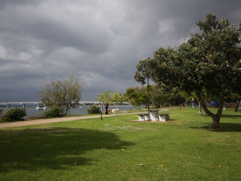 1/8 Nankeen Avenue, Paradise Point QLD 4216