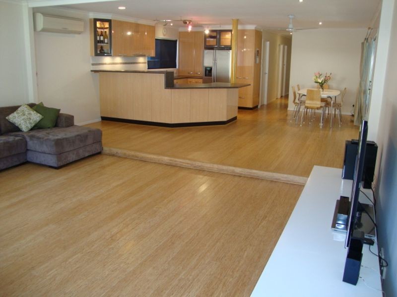 50 Nalkari Street, Coombabah QLD 4216